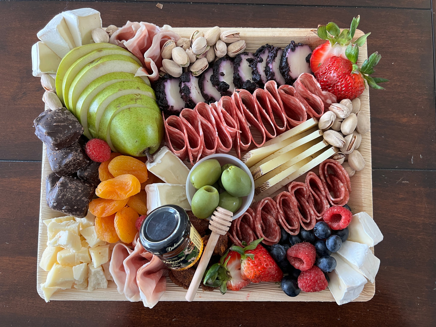 Medium Arrangement